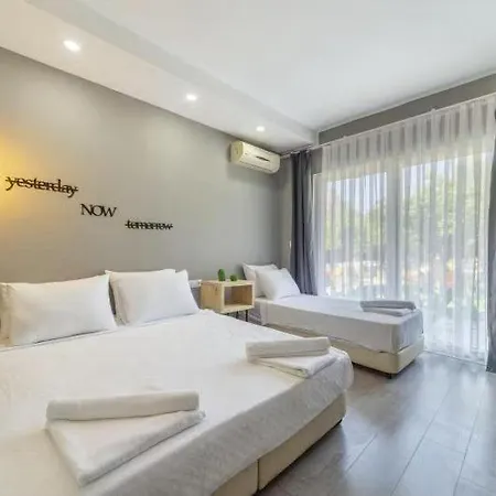 Gizlikoyhotel מלון *